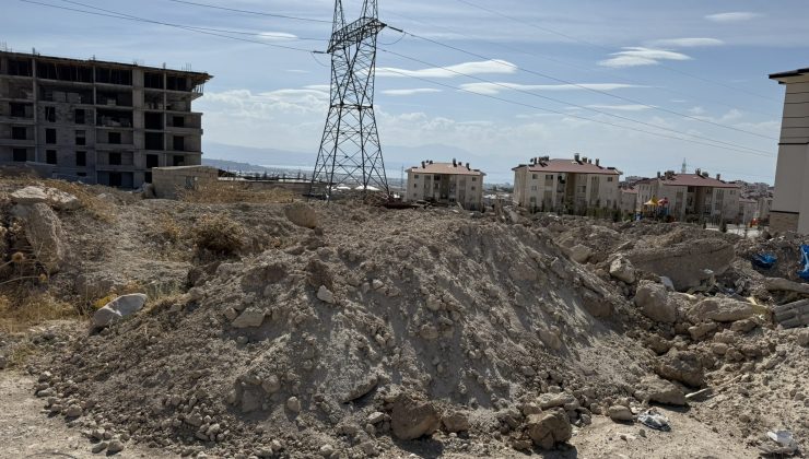 Flaş İddia: Van’ın Tarihi Mirası Yok Ediliyor!