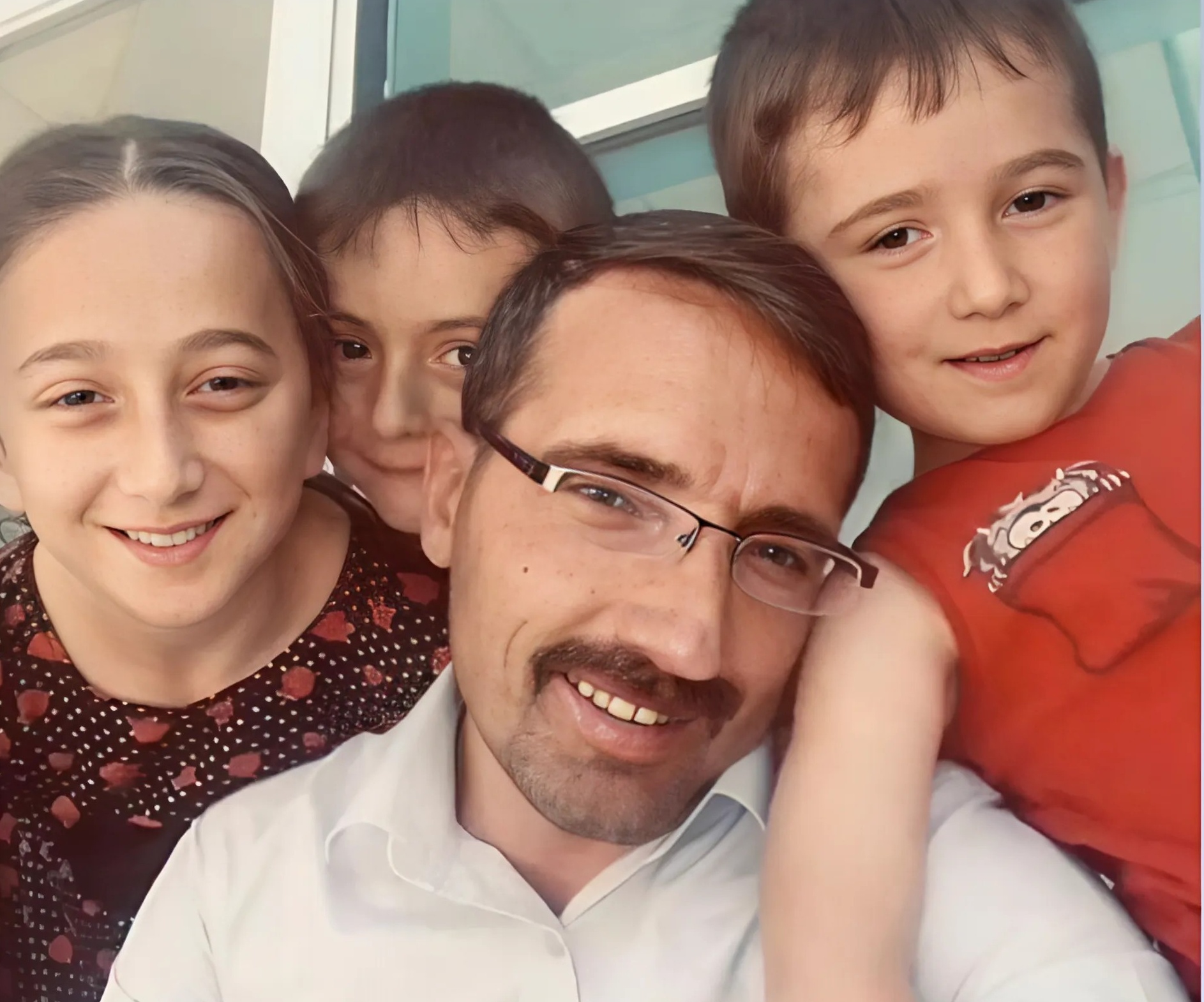 Van’da Gözyaşları Sel Oldu: Sağlık Çalışanı Emrah Budak Son Yolculuğuna Uğurlandı