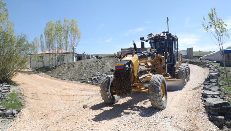 Tuşba Belediyesi Beyüzümü Mahallesi’nde Yol Çalışmalarına Devam Ediyor