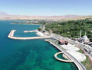Edremit Sahiline Modern Dokunuş: 22.750 m²’lik Mesire Alanı Yenileniyor