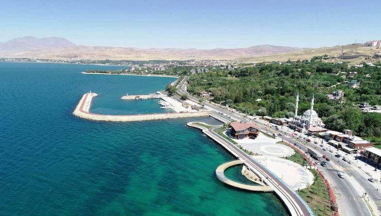 Edremit Sahiline Modern Dokunuş: 22.750 m²’lik Mesire Alanı Yenileniyor