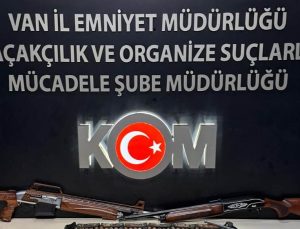 Van’da Nitelikli Yağma Operasyonu: Çok Sayıda Silah ve Cephane Ele Geçirildi!
