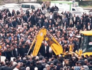 Hakkari-Van Yolundaki Kazada 8 Kişi Hayatını Kaybetti: 6 Cenaze Hakkari’de Toprağa Verildi