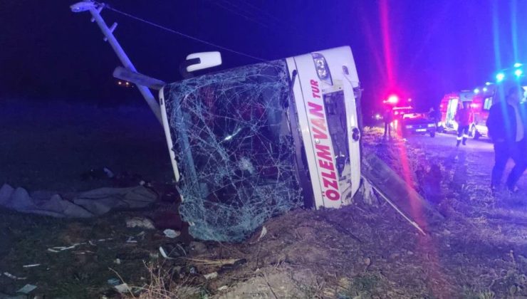Van’da Yolcu Otobüsü Devrildi: 28 Kişi Yaralandı