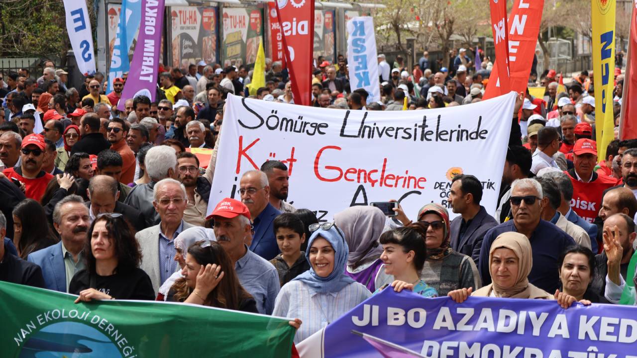 Van’da 1 Mayıs Emek ve Dayanışma Günü Coşkuyla Kutlandı