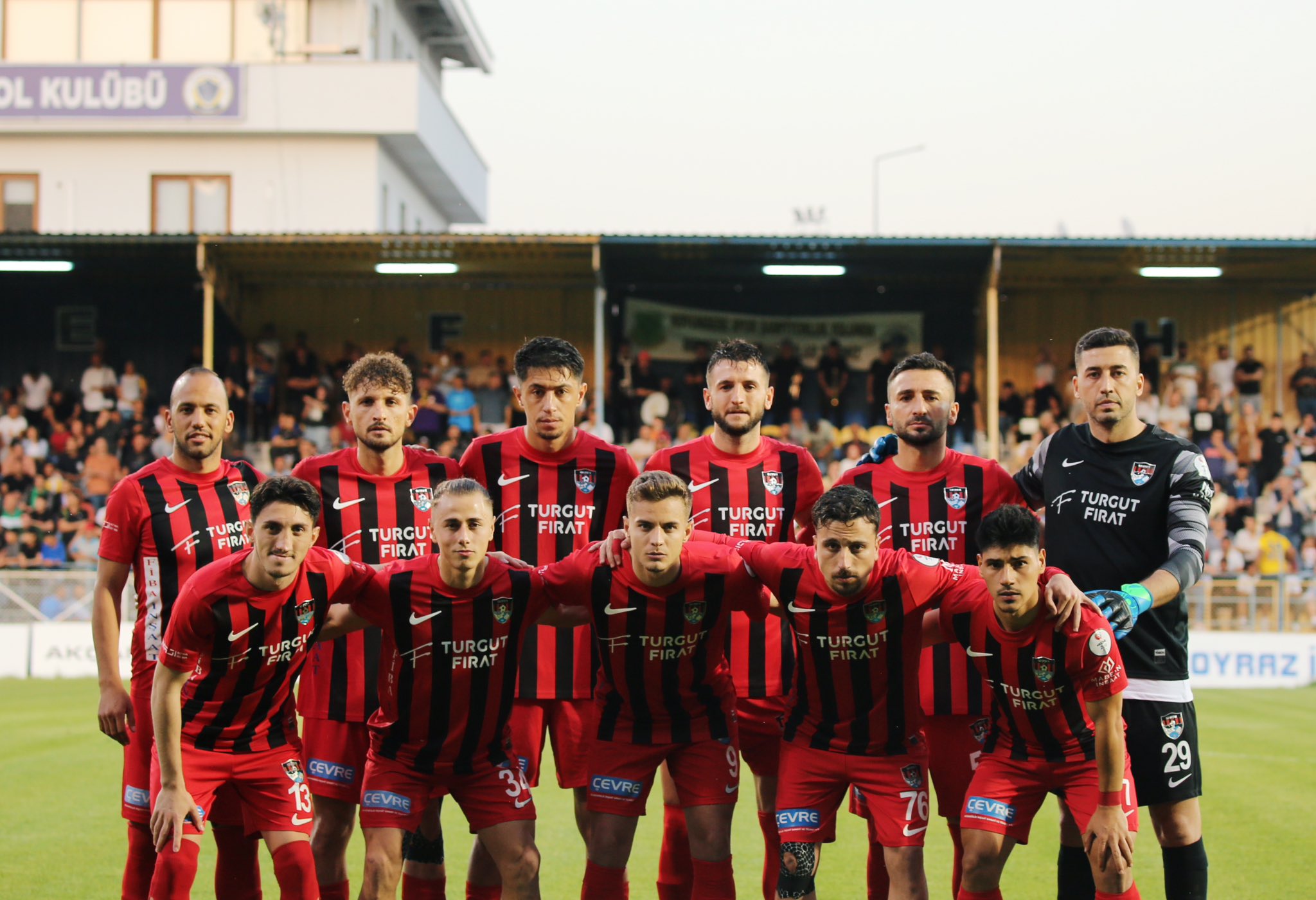 Vanspor FK’nın Play-off Zaferi Van’da Coşkuyla Kutlandı