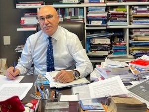 Van’ın Sahipsiz Bırakıldığı İddiası: Tapu Sorunu, Ulaşım Krizi ve Eğitimde Fırsat Eşitsizliği! Mahmut Tanal’dan Sert Eleştiriler
