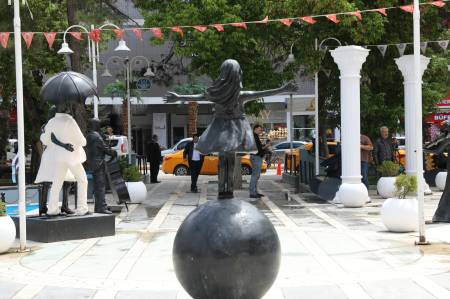 İpekyolu Belediyesi Sanat Parkı’nı Yeniledi