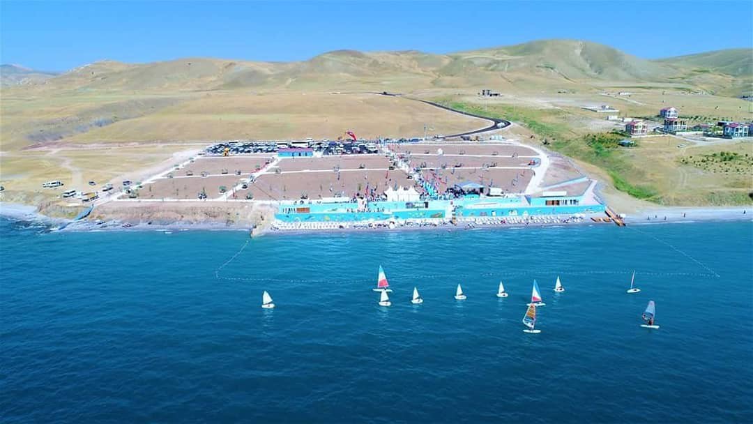 Tuşba Belediyesi Mavi Bayraklı Halk Plajı’nı Yeni Sezona Hazırladı: Ücretsiz Hizmet Devam Ediyor