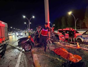 Van’da Feci Kaza: Otomobil Direğe Çarptı, 1 Kişi Hayatını Kaybetti