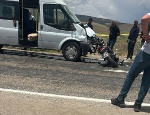 SON DAKİKA: Van-Özalp Yolu’nda Feci Kaza! Minibüs Motosiklete Çarptı: 2 Kişi Hayatını Kaybetti