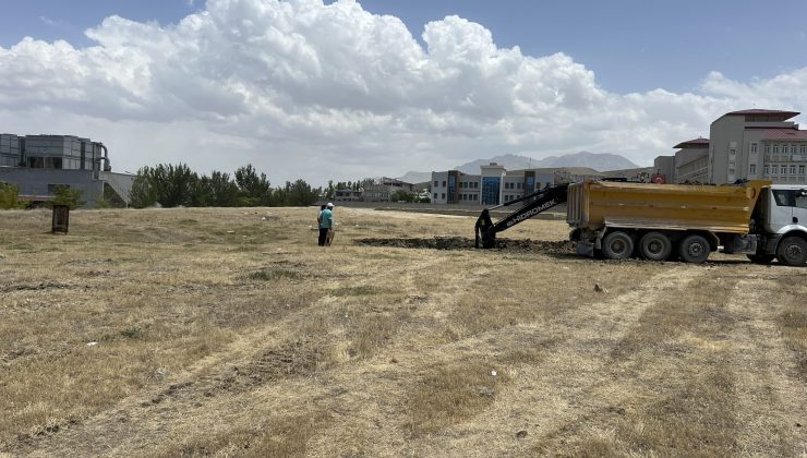 Van Edremit’te 50 Üniteli Yeni Diş Hastanesinin Yapımına Başlandı