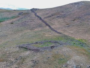 Van’da Arkeolojik Keşif: 50 Odalı Kale ve Sur Kalıntıları Ortaya Çıktı