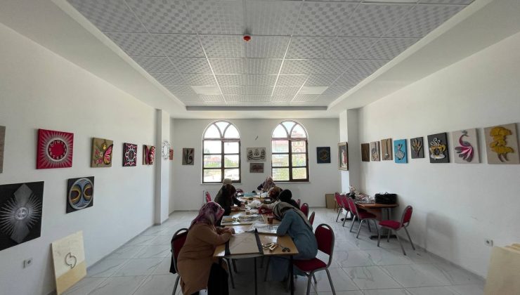Tuşba Belediyesi Bedesten Çarşısı’nda Filografi Kursu Başlattı