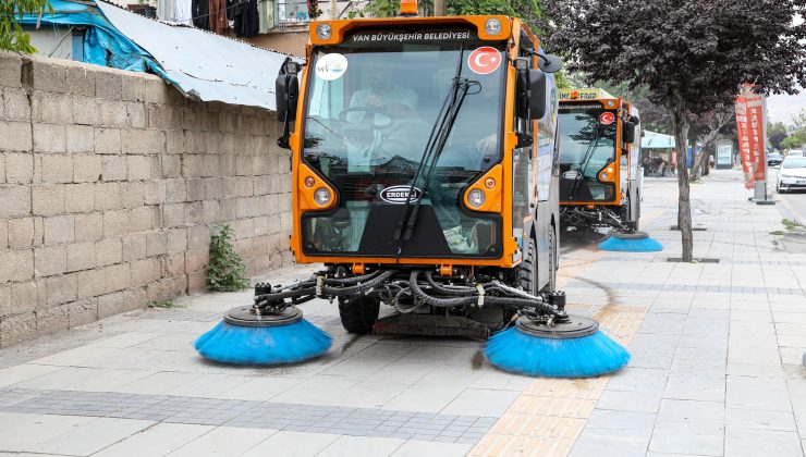Van Büyükşehir Belediyesi Temizlik Filosunu Güçlendirdi: 2 Yeni Vakumlu Araç Hizmete Başladı