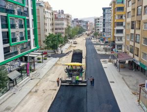 ESKİ CEZAEVİ CADDESİ’NDE ASFALT SERİMİNE BAŞLANDI 
