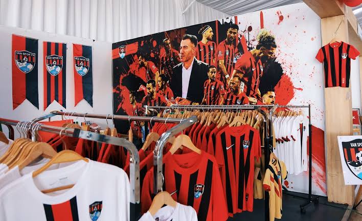 Vanspor’un Yeni Sezon Formaları Satışa Çıktı: İşte Fiyatlar ve Detaylar