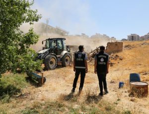 Van’da Metruk Yapılar ve Ahırlar Birer Birer Yıkılıyor
