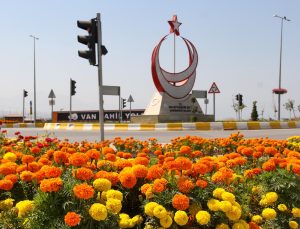 Van Sahil Yolu’nda Kapsamlı Peyzaj Çalışmaları Başlatıldı