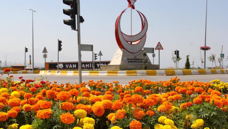Van Sahil Yolu’nda Kapsamlı Peyzaj Çalışmaları Başlatıldı