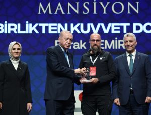 Cumhurbaşkanı Erdoğan’dan Vanlı Sanatçı Burak Demir’e Kooperatifçilik Ödülü