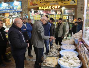 VAN’DA PEYNİRCİLER ÇARŞISINDA ZABITADAN HİJYEN DENETİMİ