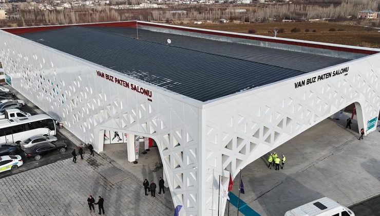 Van’da Buz Pateni Pisti Açıldı, Kayıtlar Başladı