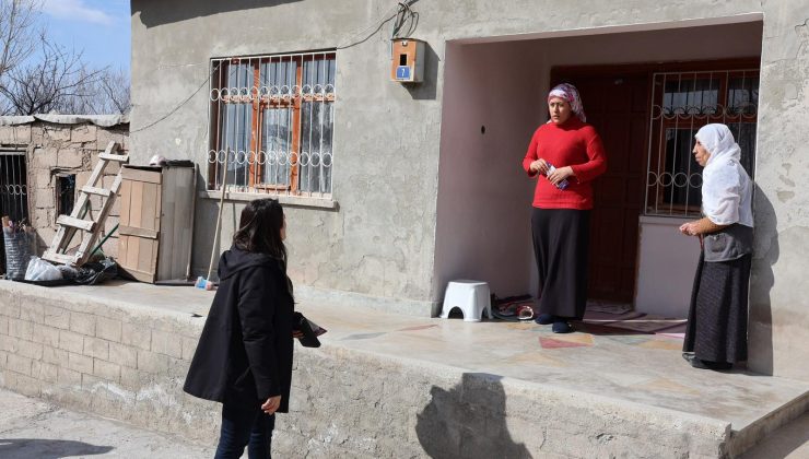 Tuşba Belediyesi Kadın Politikaları Müdürlüğü’nden 8 Mart’ta Mahalle Mahalle Dayanışma Çalışması