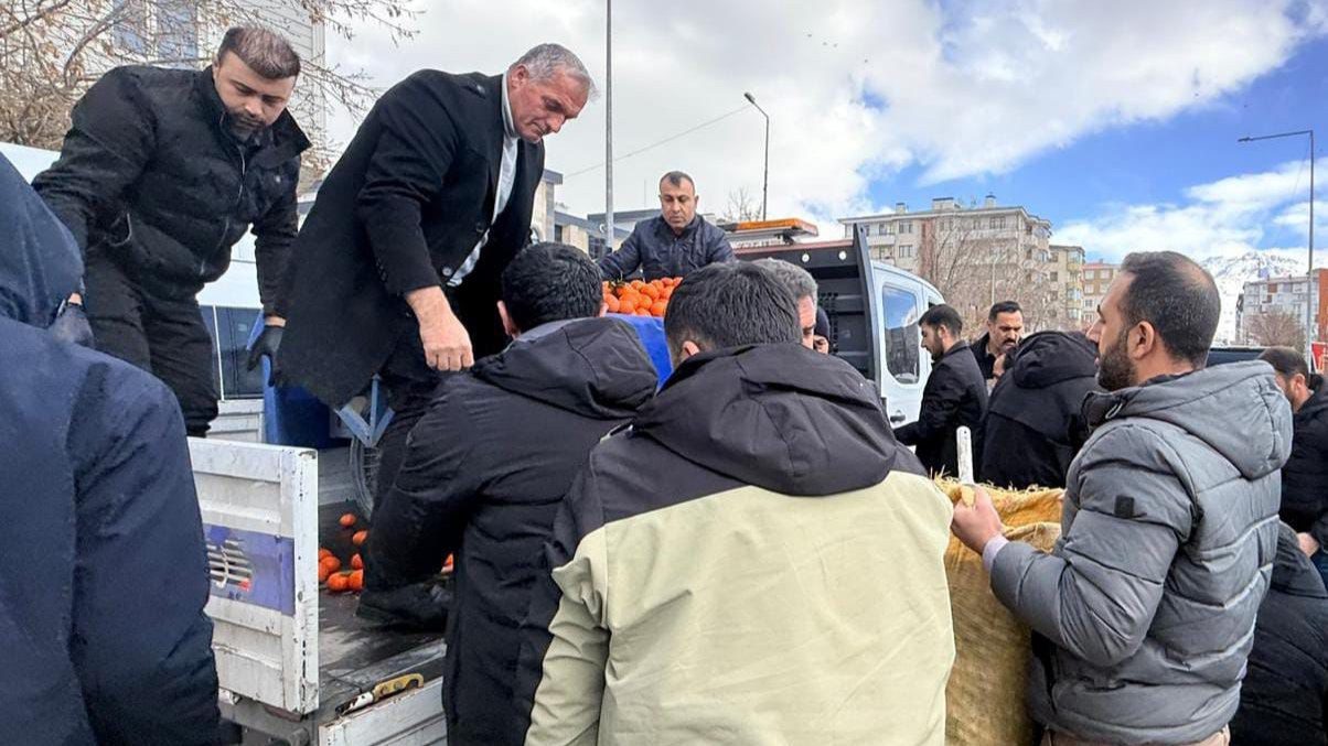 Van’da Seyyar Satıcılara Zabıta Müdahalesi: Kaldırım ve Yol İşgallerine Yasal İşlem
