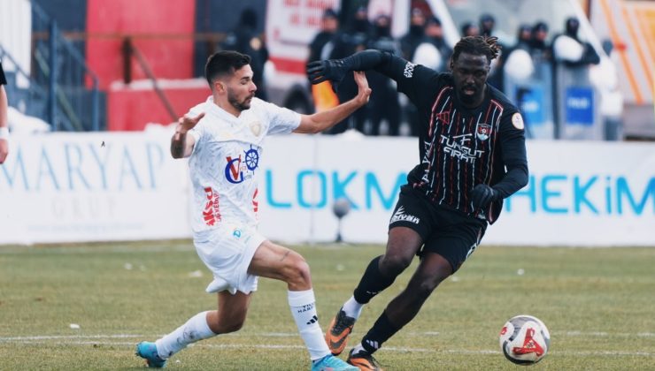 Vanspor Evinde Ağır Yenildi! Erzurumspor Van Deplasmanında 3 Golle Kazandı