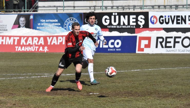 Vanspor, Adana Demirspor’u Ivan Cedric’in Golüyle 1-0 Mağlup Etti