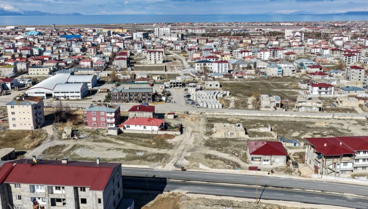 VAN’DA TRAFİĞİ RAHATLATACAK YENİ YOL: HAVALİMANI KAVŞAĞI ELMALIK YOLUNA BAĞLANIYOR