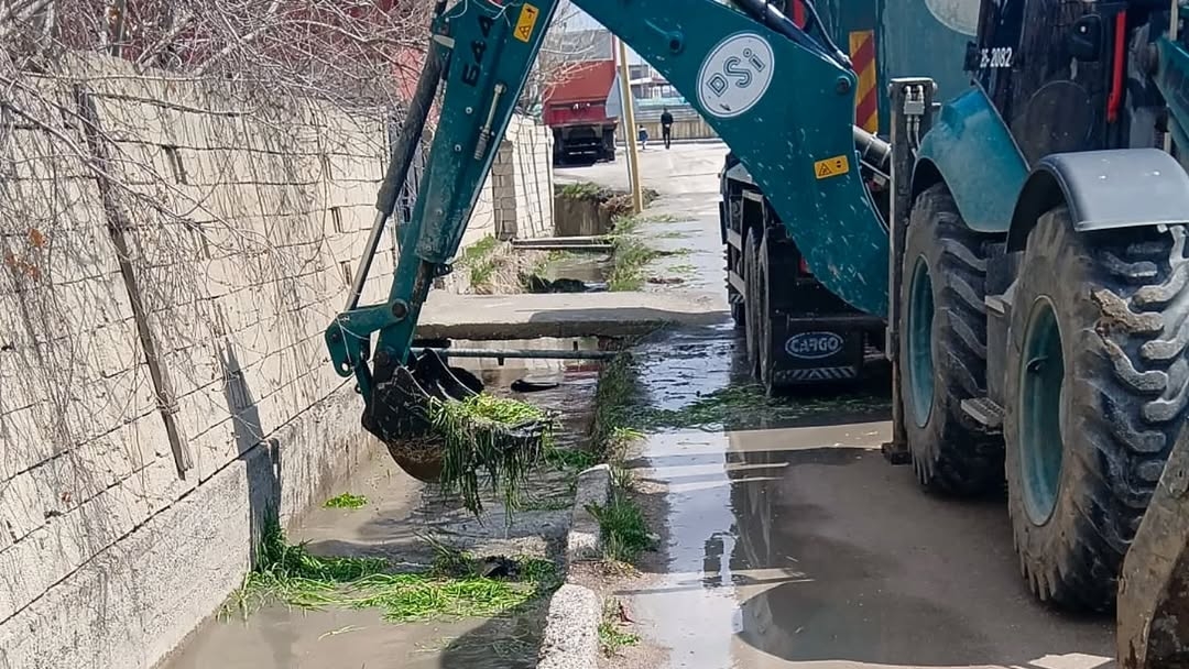 Van’da Dere Kirliliği Çözüldü: Haberimiz Sonrası DSİ Harekete Geçti