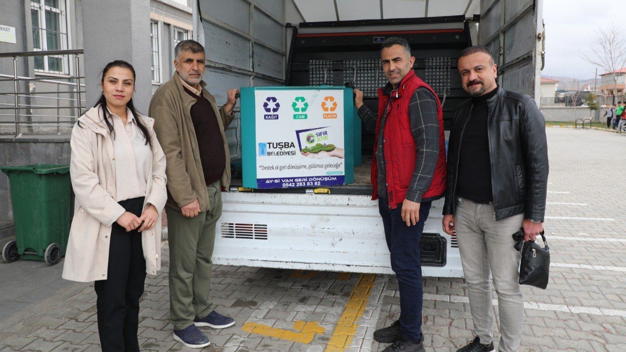Tuşba Belediyesi Okullarda Geri Dönüşüm Seferberliği Başlattı