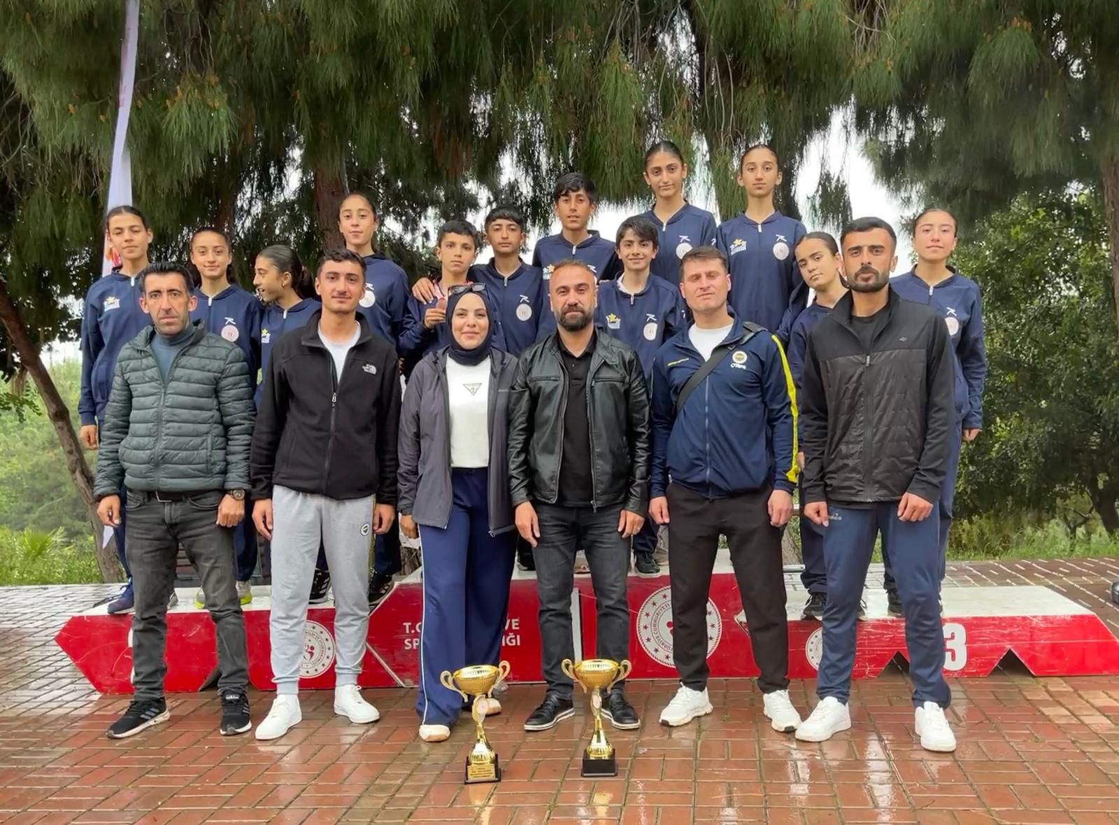 VAN BÜYÜKŞEHİR BELEDİYESPOR ATLETLERİNDEN TARİHİ BAŞARI