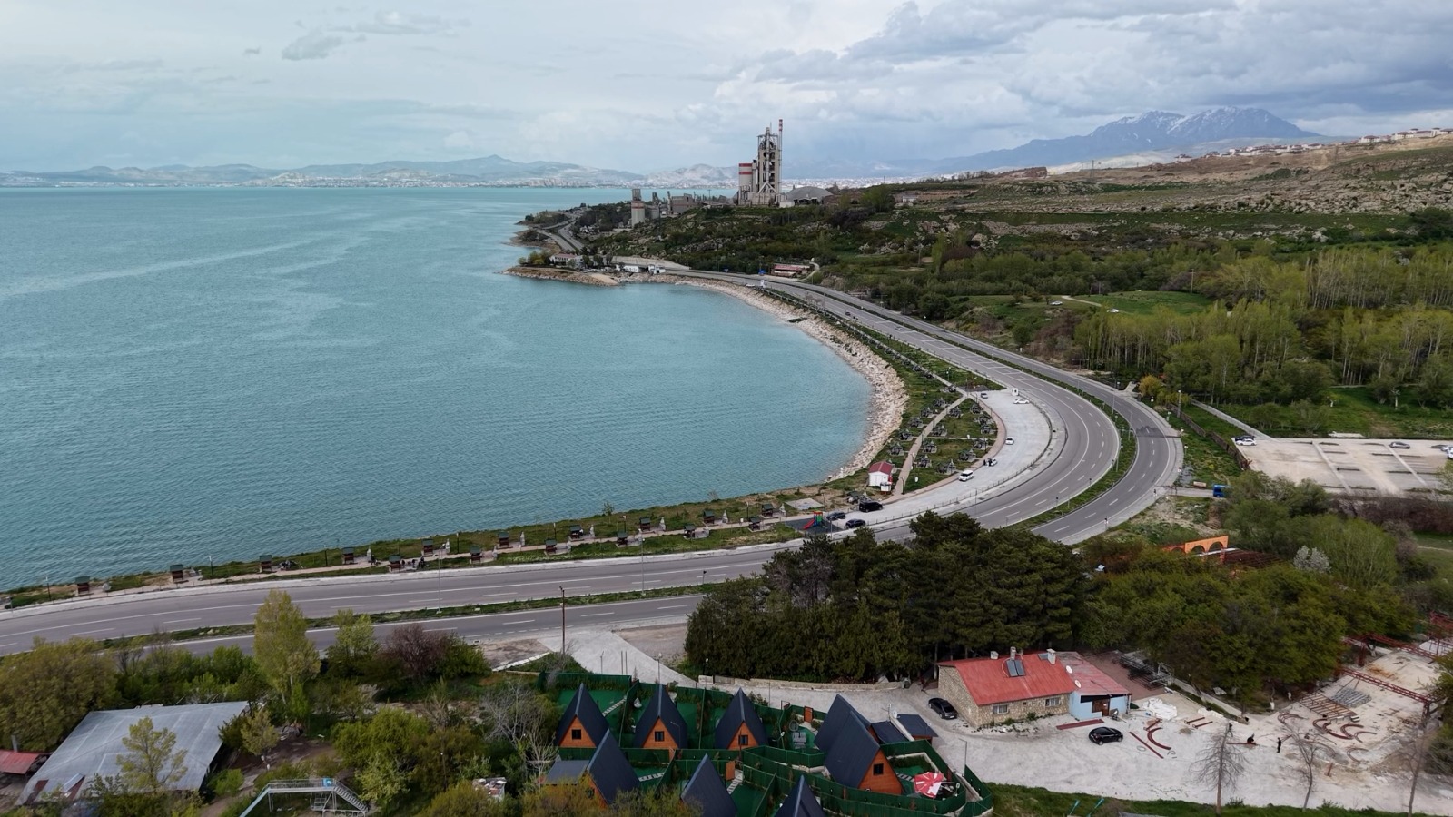 Van Edremit Mesire Alanı Yenilendi: 75 Yeni Barbekü Kuruldu